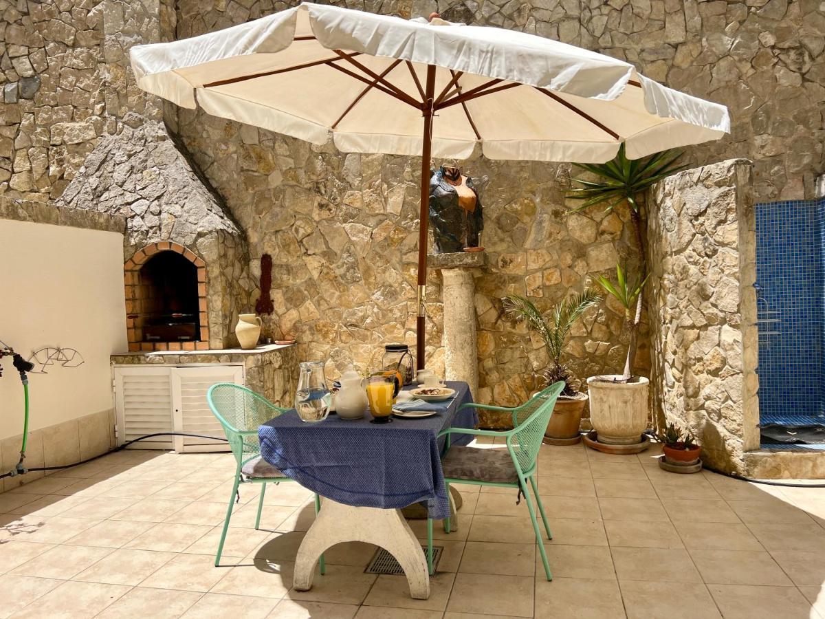 Townhouse Close To Riverside: 2br Holiday home Tavira